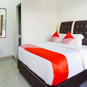Oyo 3215 Marina Hotel